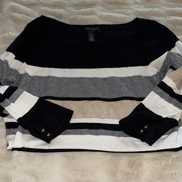 WHBM Stunning Black and White Striped Blouse - Picture 9 of 9